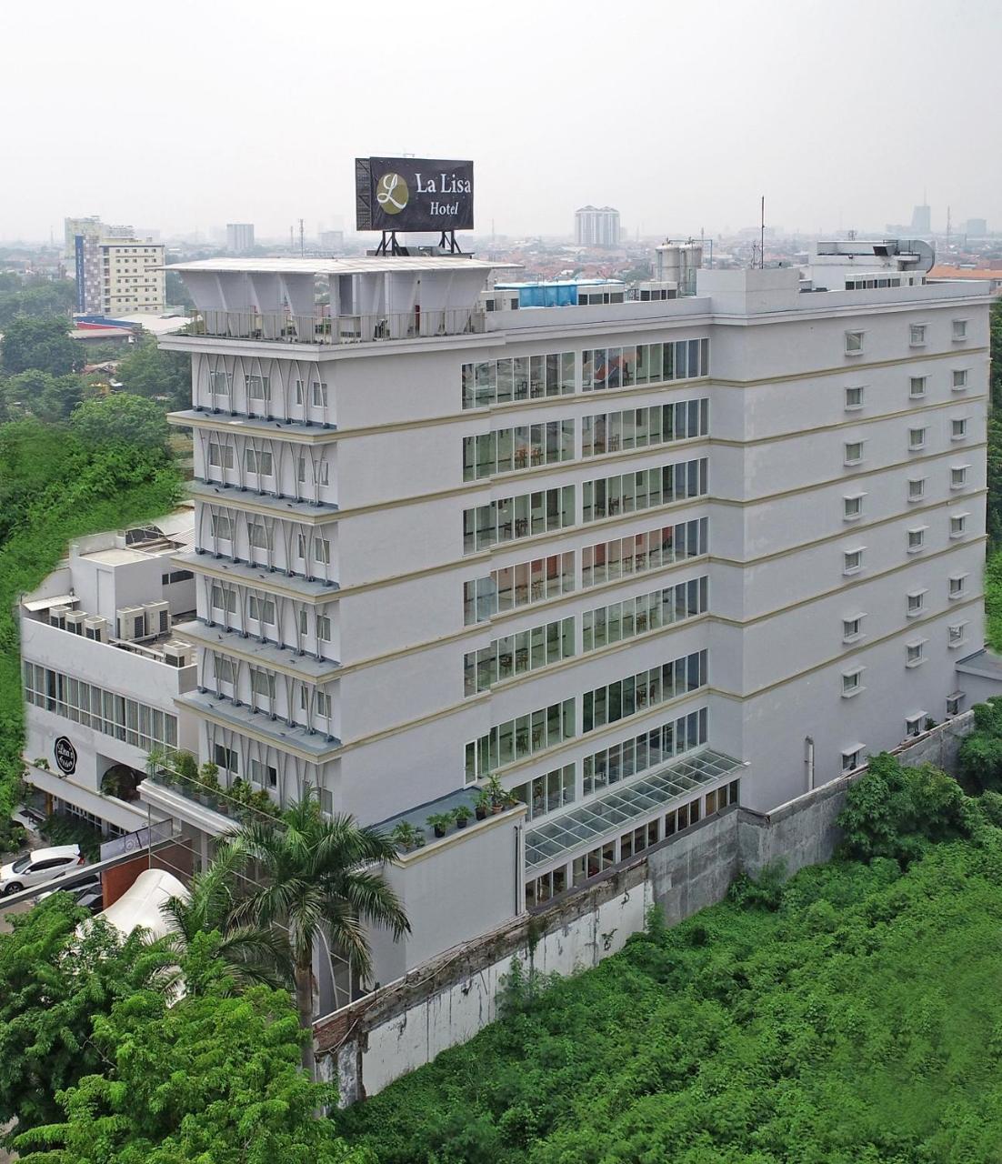 La Lisa Hotel Surabaya Exterior foto
